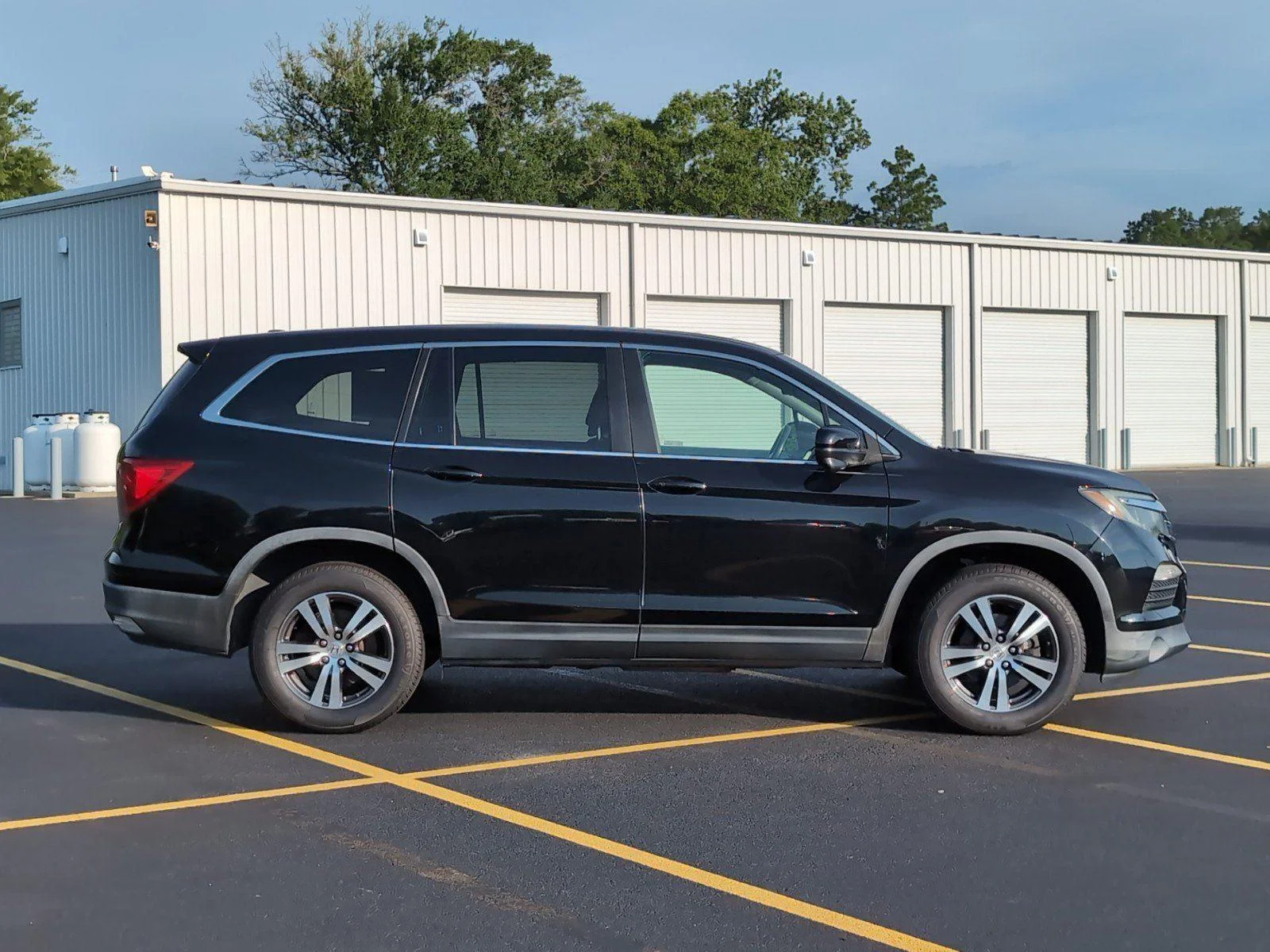 Used 2018 Crystal Black Pearl Honda EX-L image 8