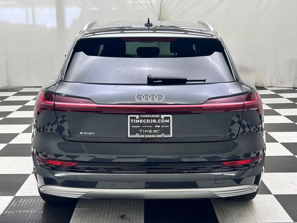 Used 2019 Gray Audi Premium Plus image 6