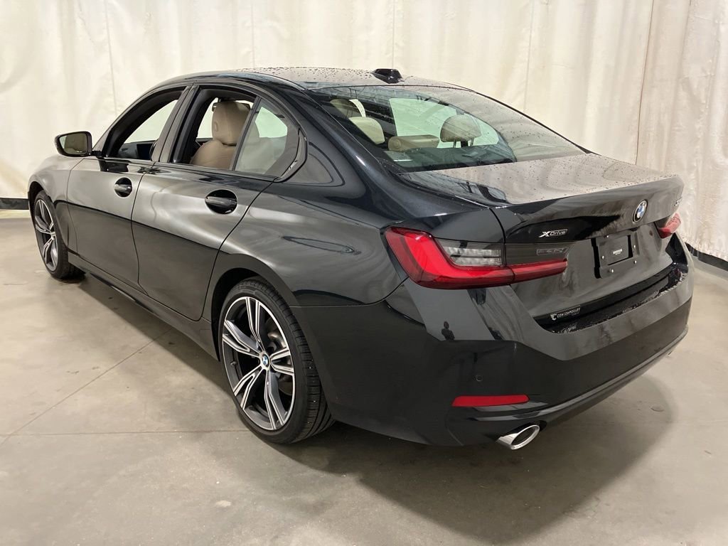 Used 2023 Black Sapphire Metallic BMW 330i xDrive image 27