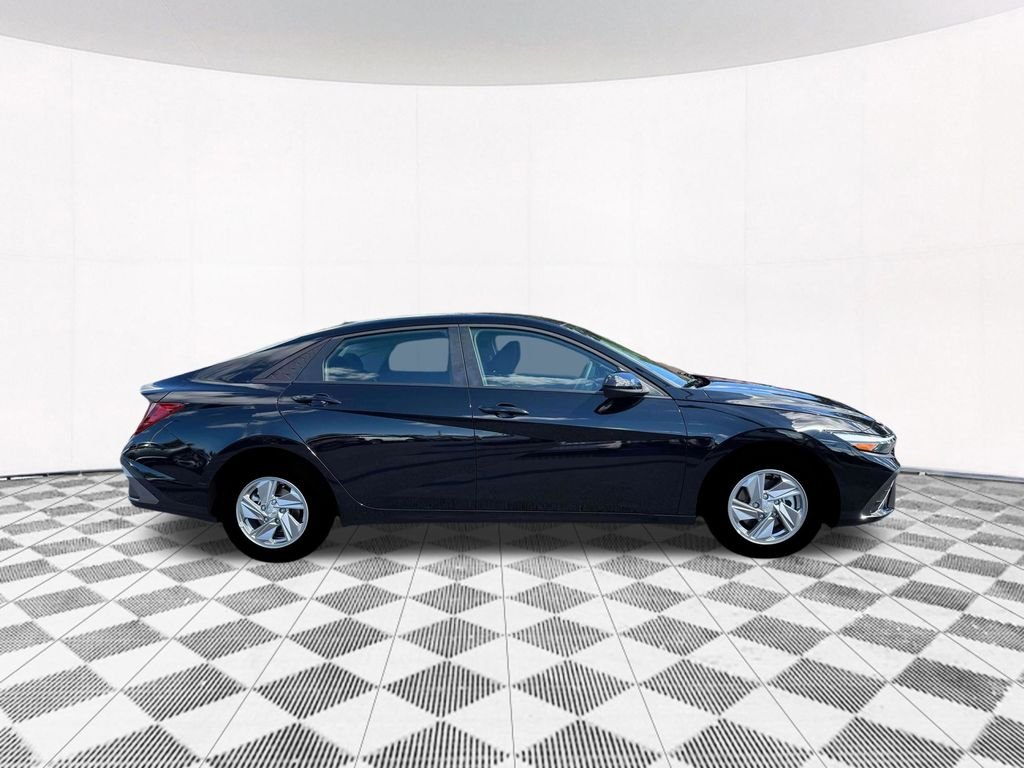 New 2026 Black Hyundai SE image 14