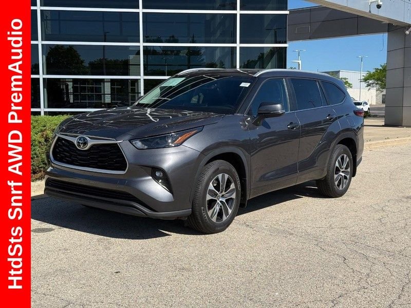 Used 2023 Magnetic Gray Metallic Toyota XLE image 7