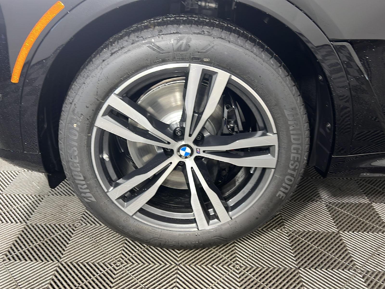New 2027 Black Sapphire Metallic BMW xDrive40i image 20