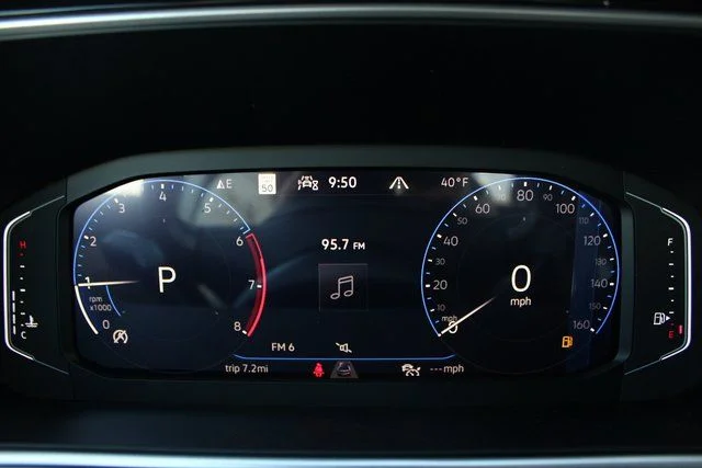 2025 Volkswagen Taos SEL - Photo 15