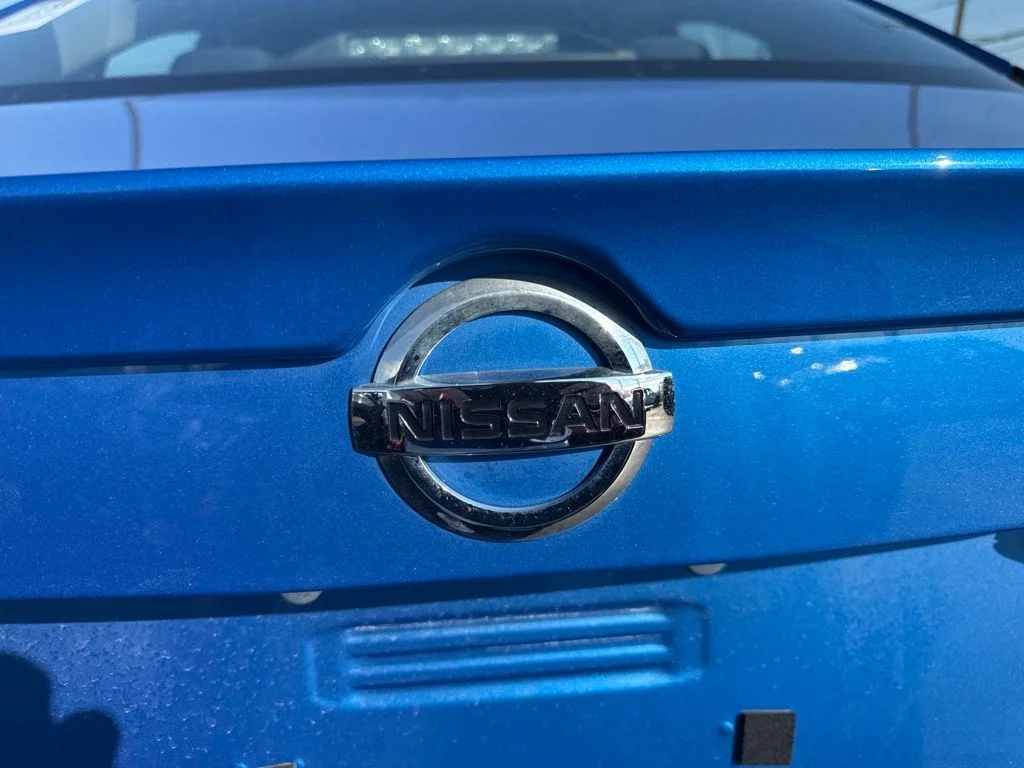 Used 2021 Blue Nissan SR image 17