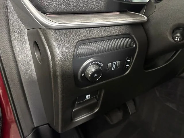 Certified Used 2024 Red Jeep Series III image 24