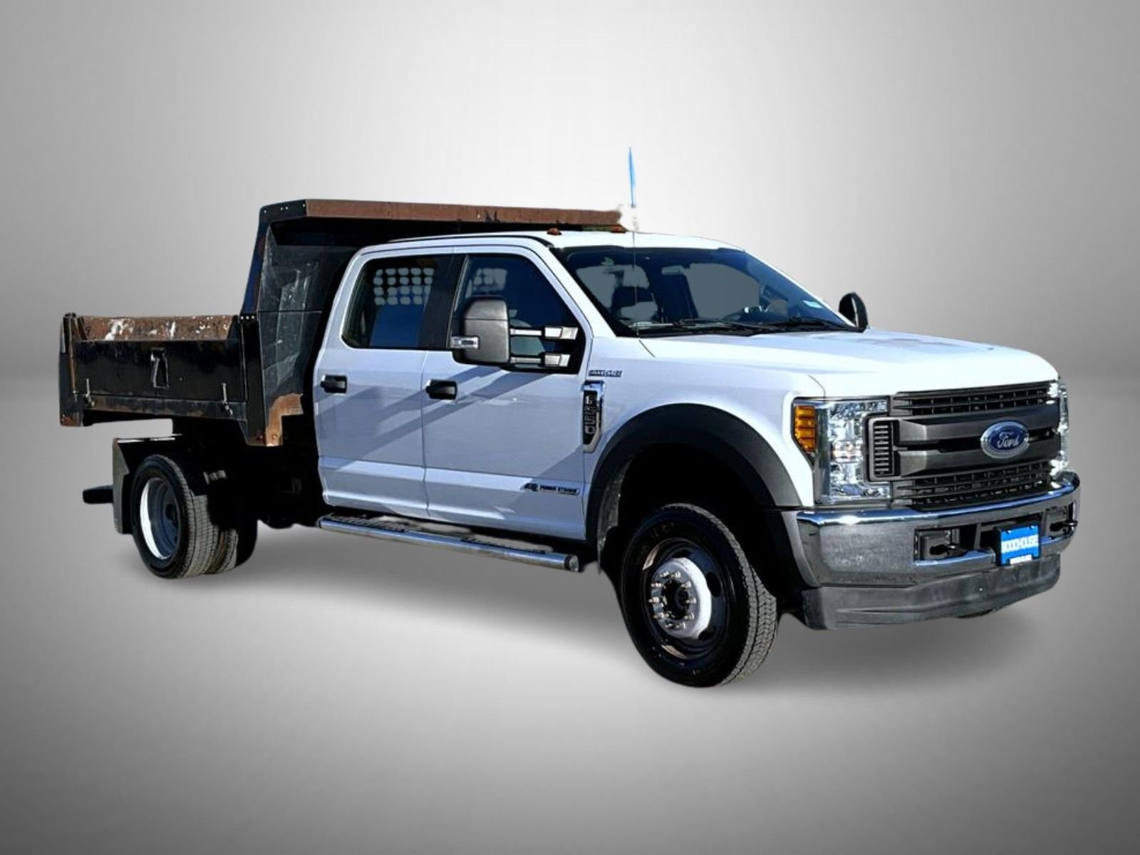 Used 2017 White Ford XL image 3