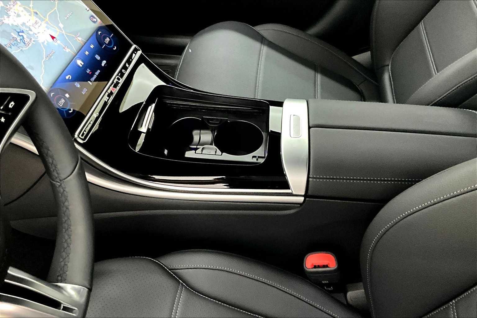 New 2025 Graphite Grey Metallic Mercedes-Benz C 300 image 7