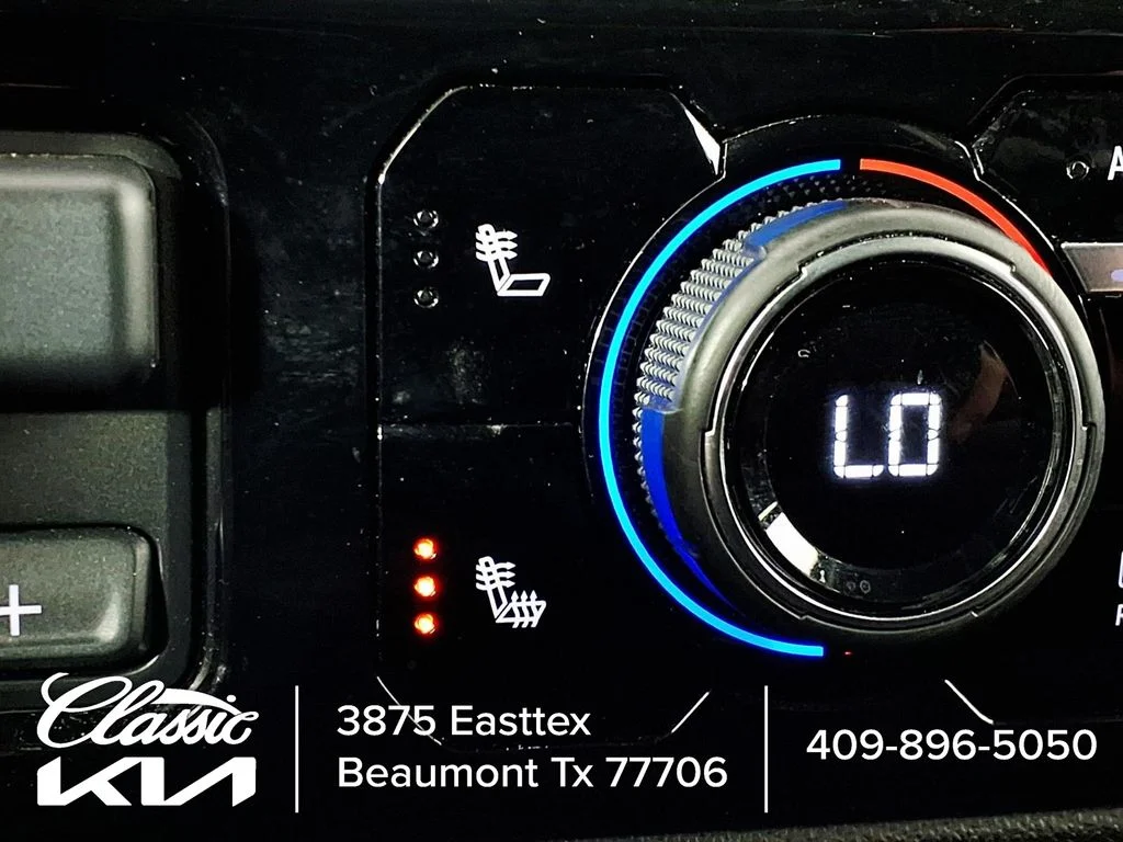 Used 2025 Black Chevrolet LT image 17