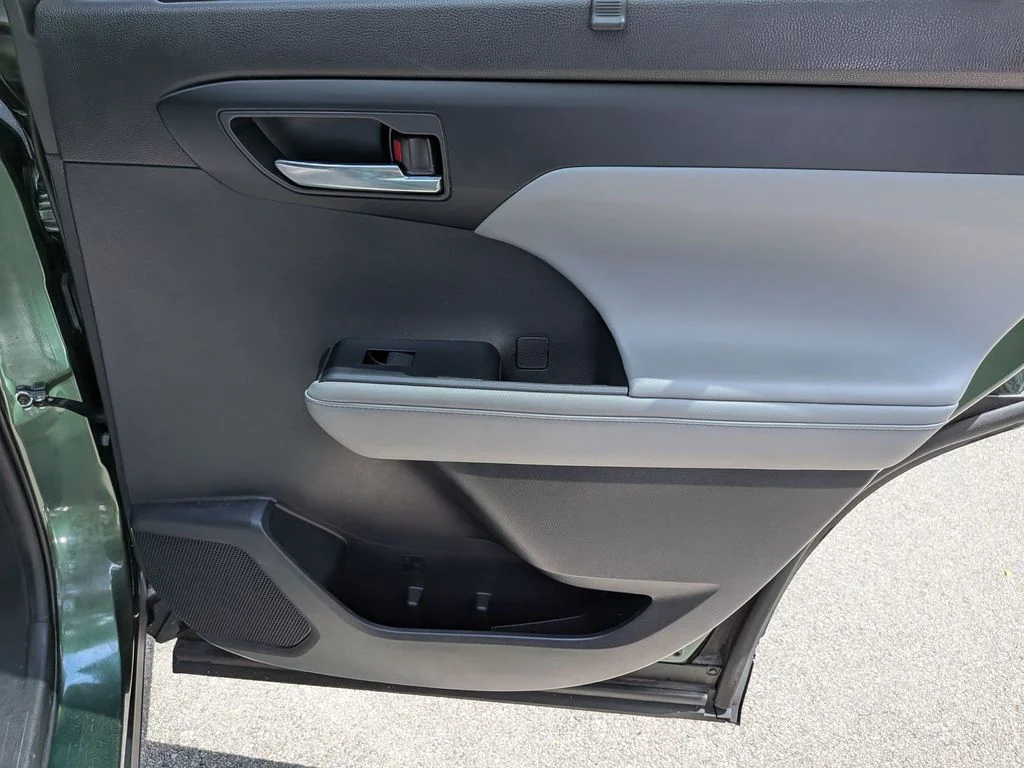 Used 2023 Green Toyota XLE image 31
