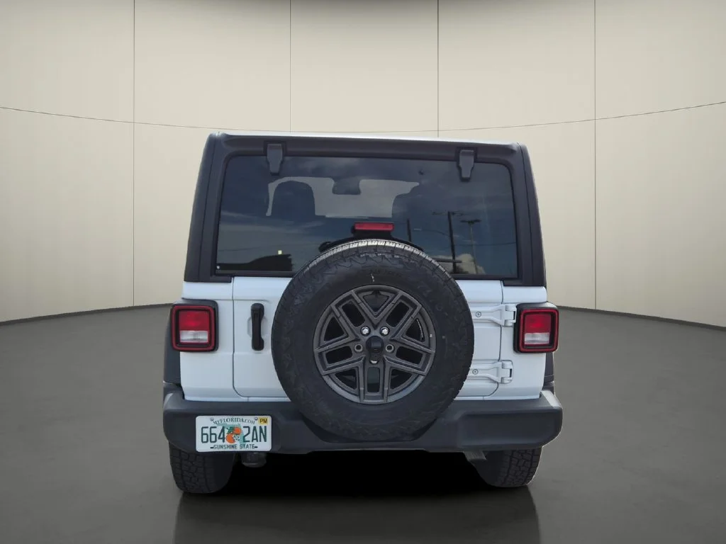 Used 2025 White Jeep Sport S image 6