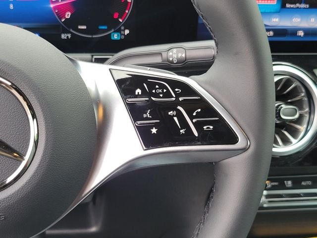 New 2026 White Mercedes-Benz GLA 250 image 32