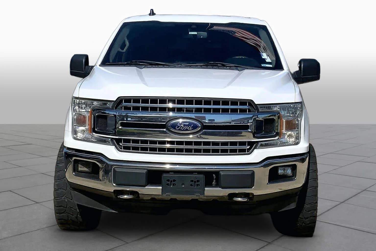 Used 2020 Oxford White Ford XLT image 3