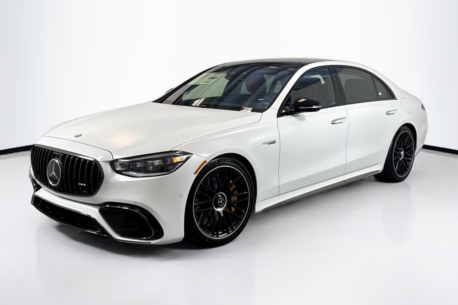2026 Mercedes-Benz S-Class AMG S 63 E-Performance's photo