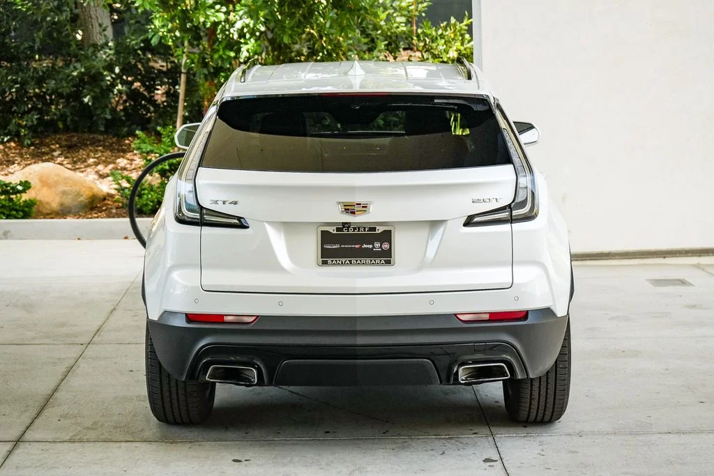 Used 2019 White Cadillac Sport image 5
