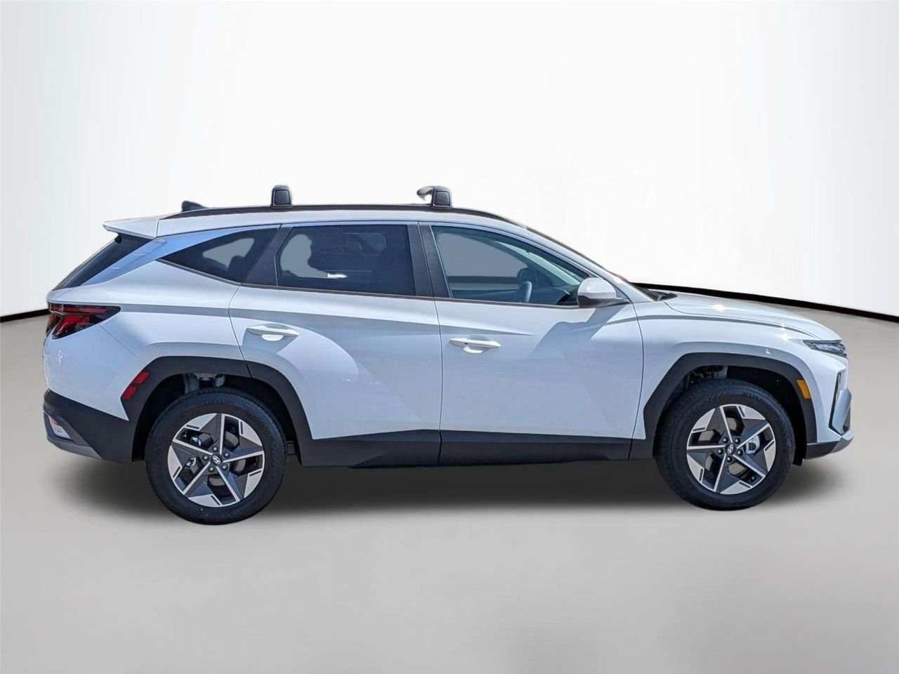 New 2026 Serenity White Pearl Hyundai SEL AWD image 4