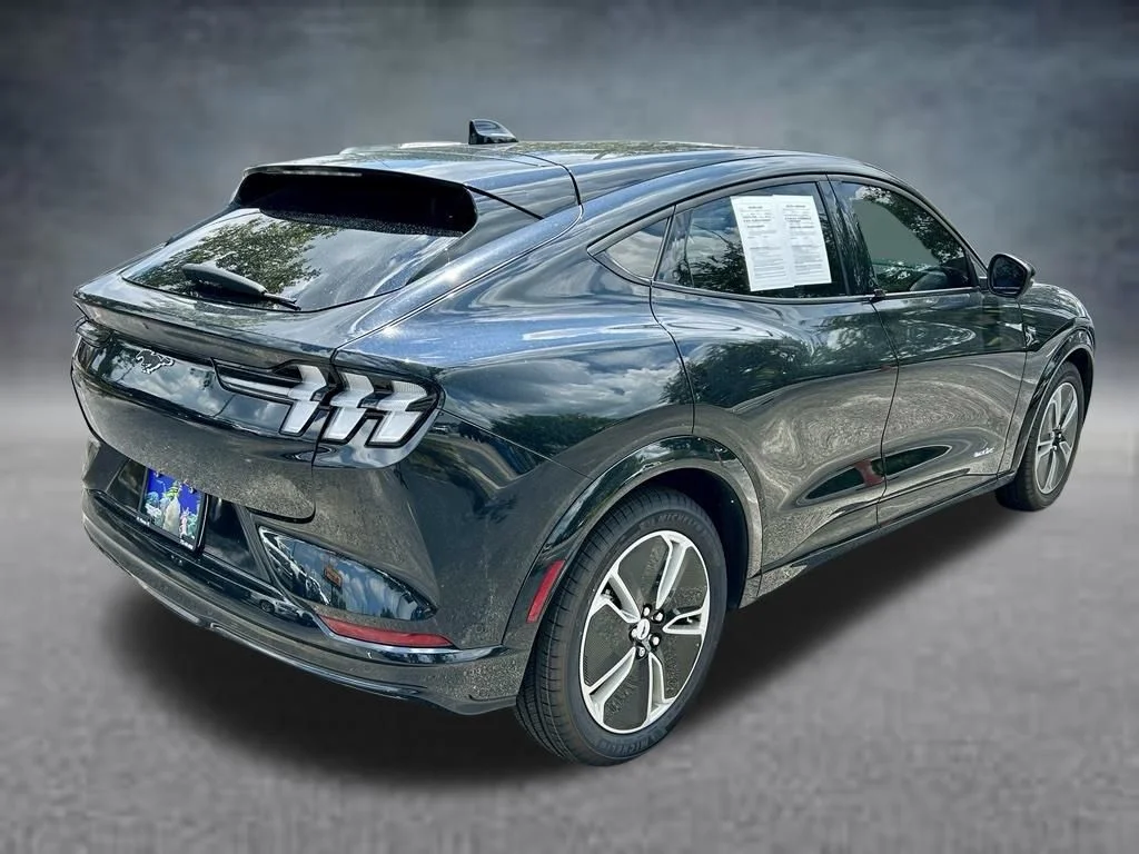 Used 2023 Shadow Black Ford Premium image 5