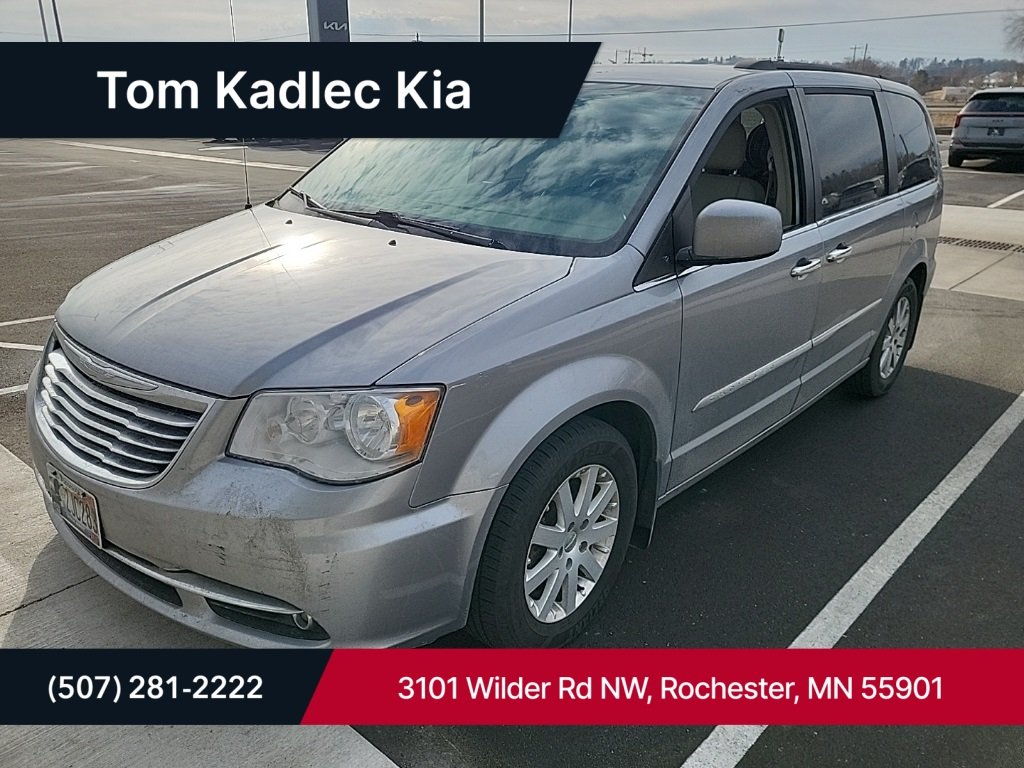 2016 Chrysler Town & Country Touring