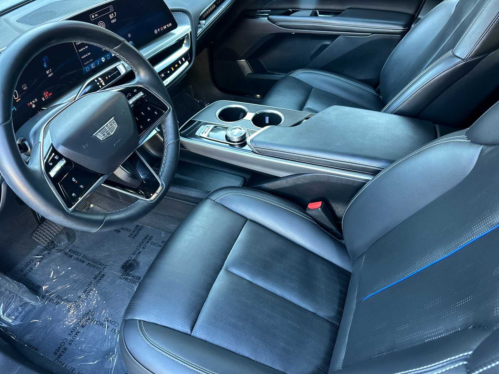Used 2024 Silver Metallic Cadillac Luxury 4D Sport Utility image 10