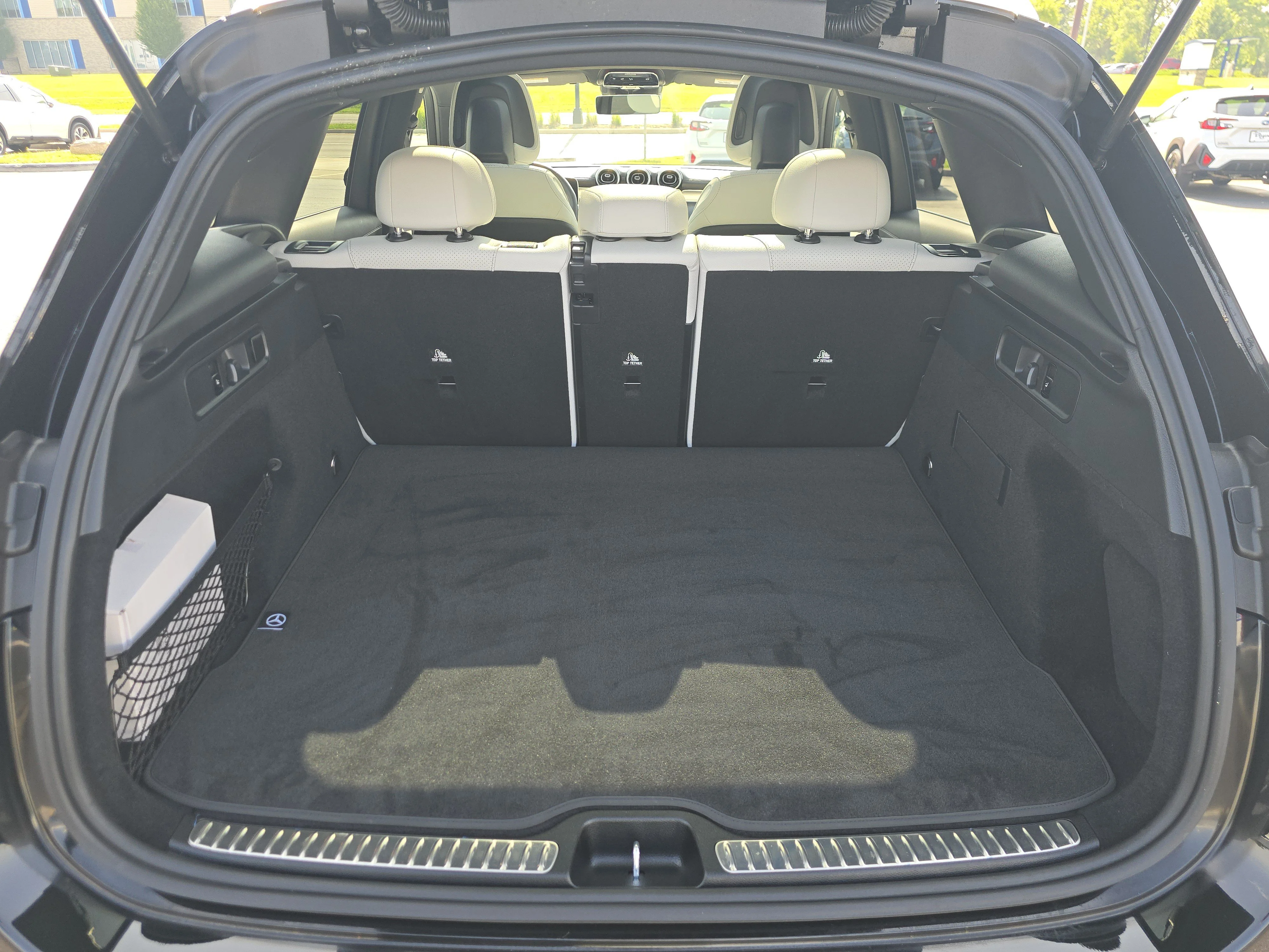 Used 2024 Black Mercedes-Benz GLC 300 image 17