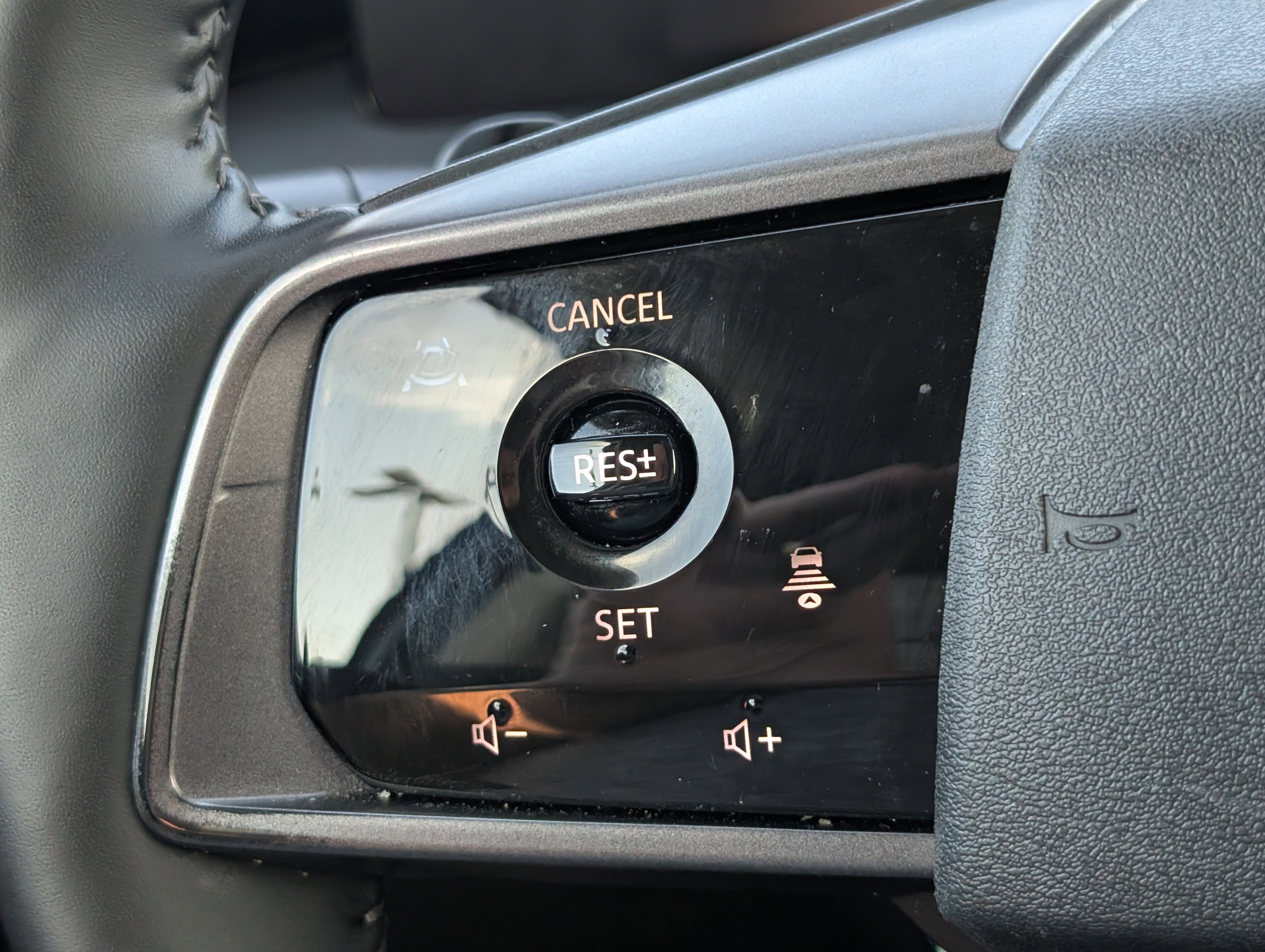 Used 2025 Gun Metallic Nissan SV image 22