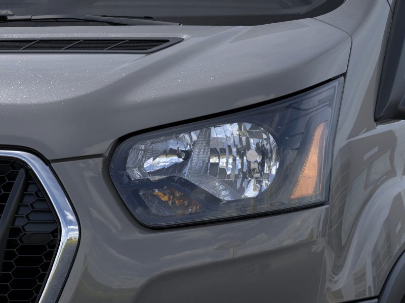 New 2026 Carbonized Gray Metallic Ford Cutaway image 39
