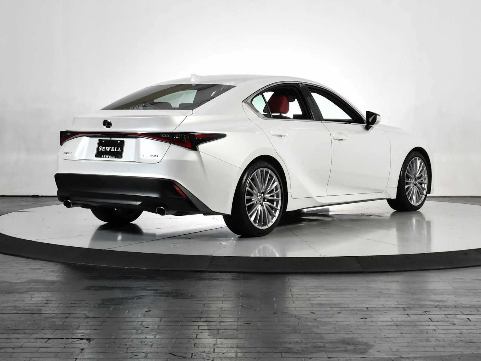 Used 2024 Eminent White Pearl Lexus  image 5