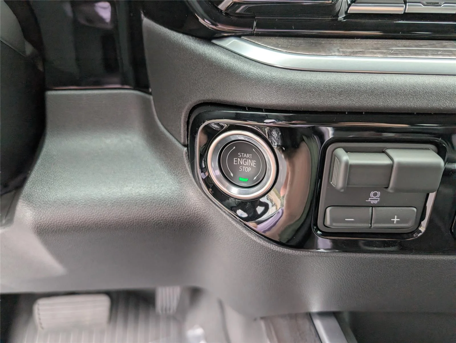 2026 Chevrolet Silverado 1500 LTZ - Photo 26