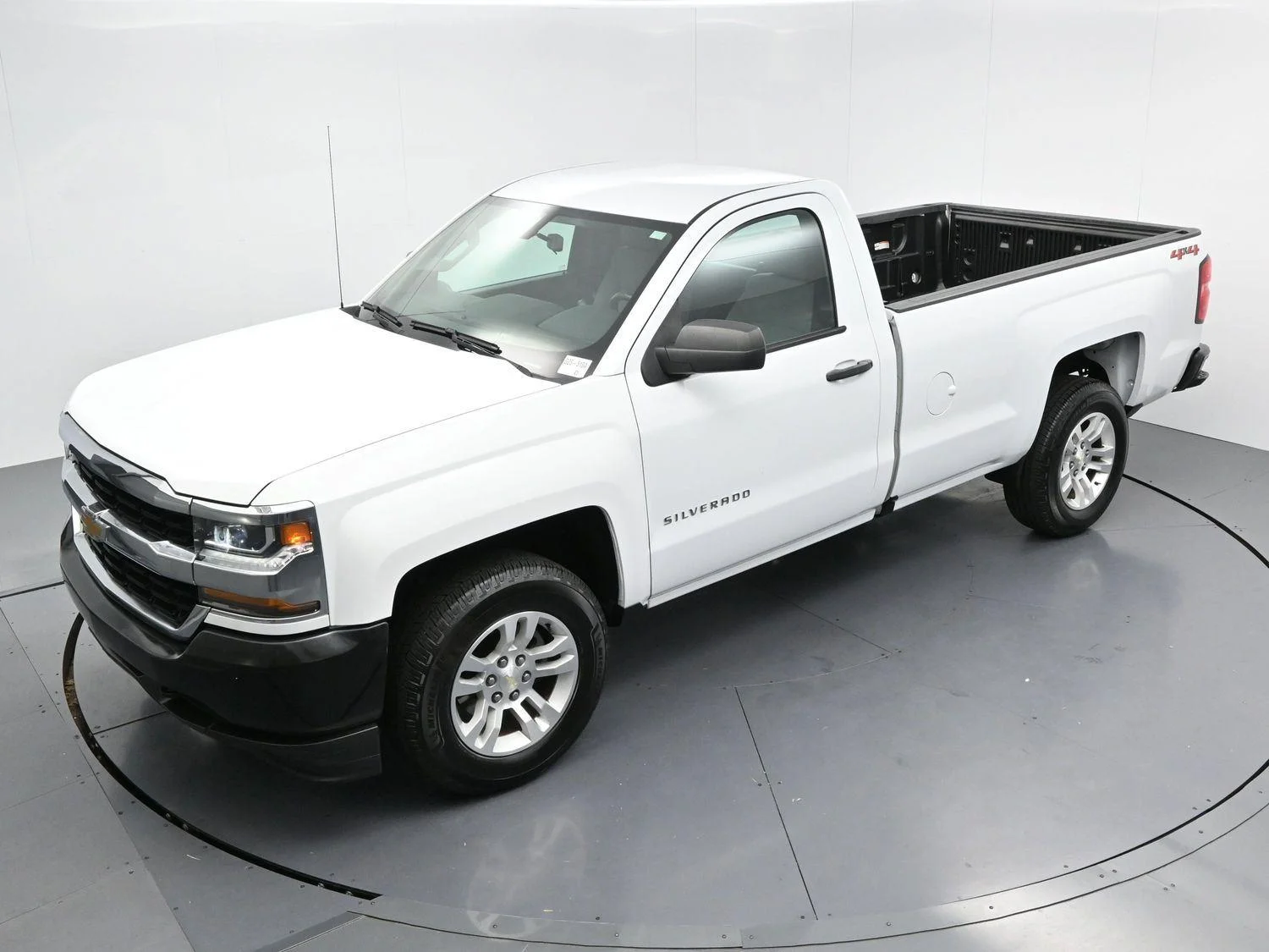 Used 2018 SUMMIT WHITE Chevrolet Work Truck image 31