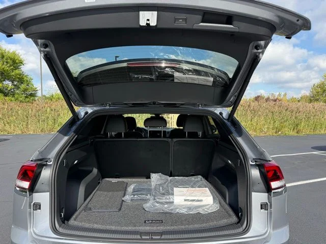 New 2026 Silver Volkswagen 2.0T SEL image 15
