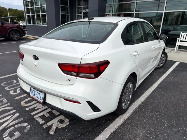 Used 2021 White Kia S image 6