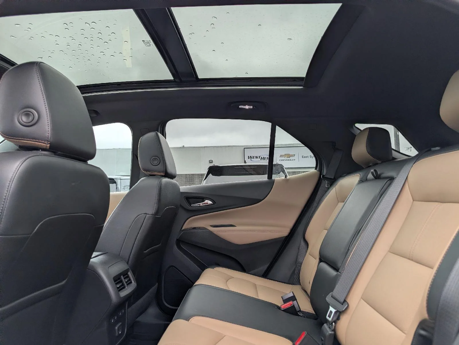 Used 2024 Iridescent Pearl Tricoat Chevrolet Premier image 14