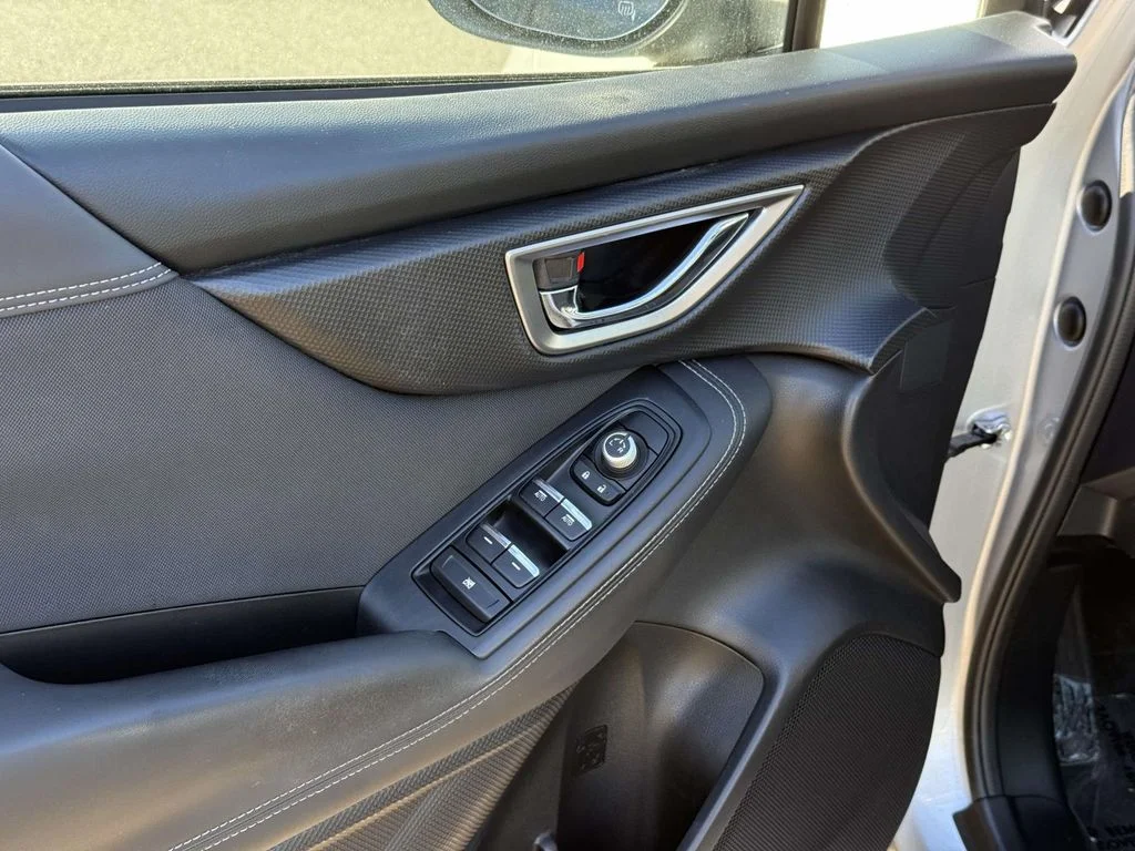 Used 2019 Silver Subaru Premium image 32