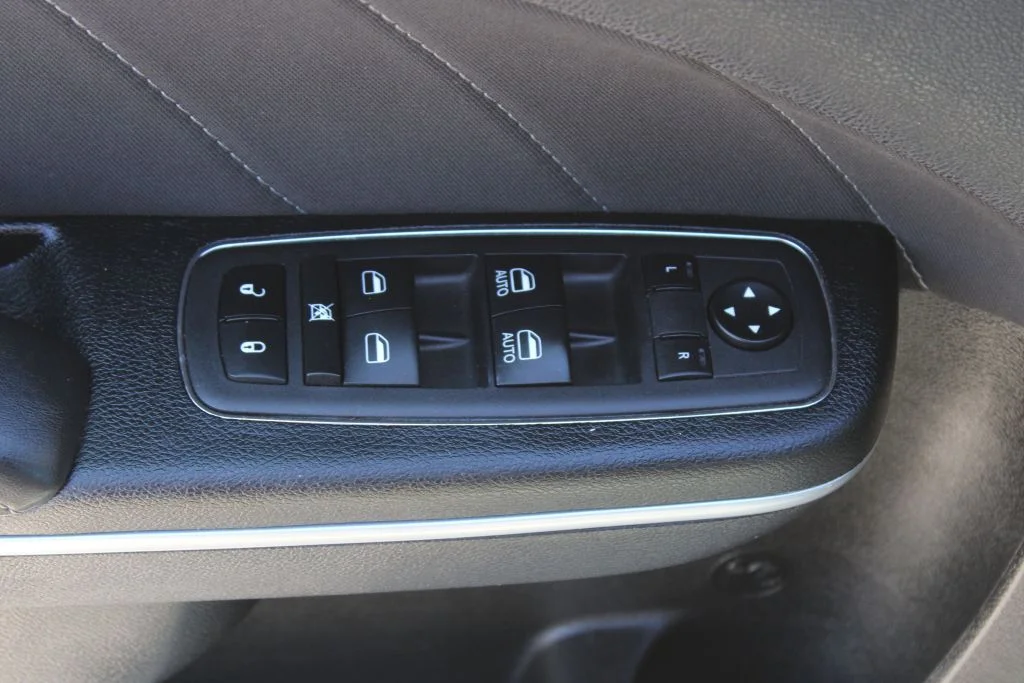 Used 2023 Gray Dodge SXT image 31