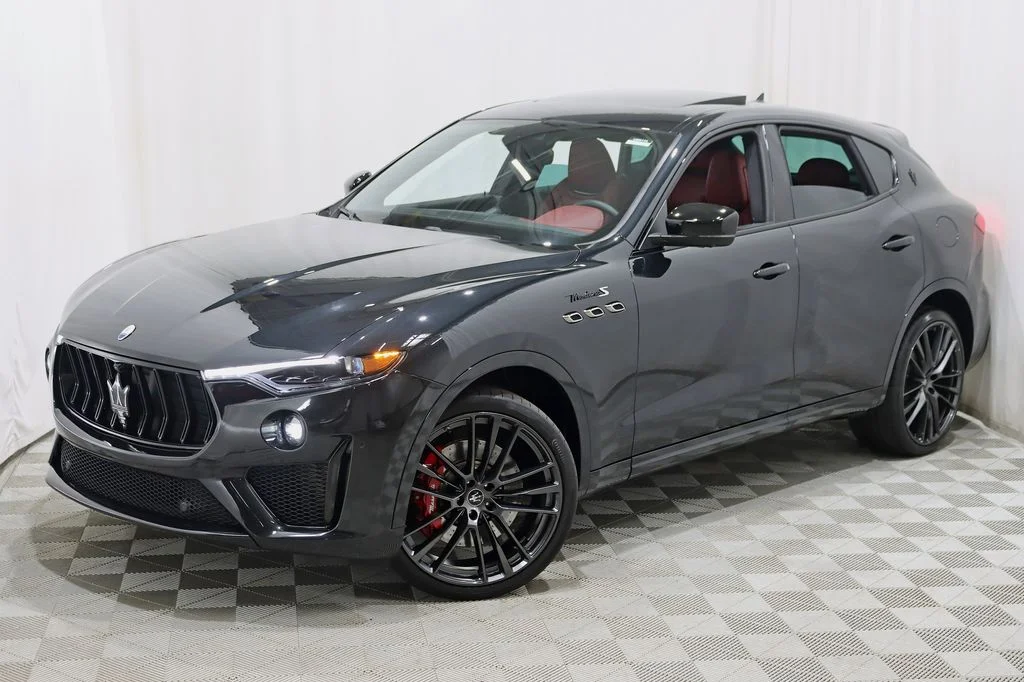 Used 2022 Black Maserati Modena image 8