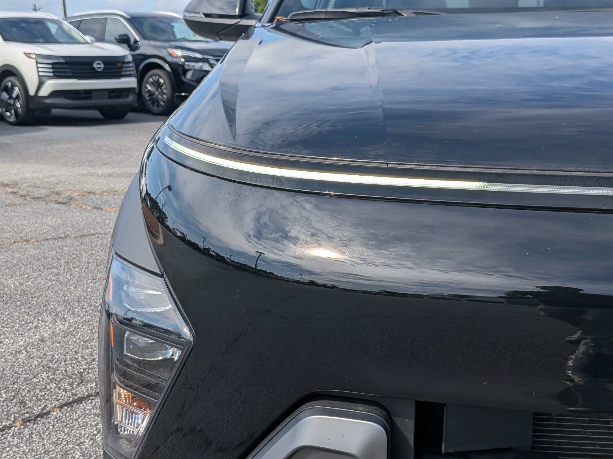 Used 2025 Black Hyundai SEL image 9