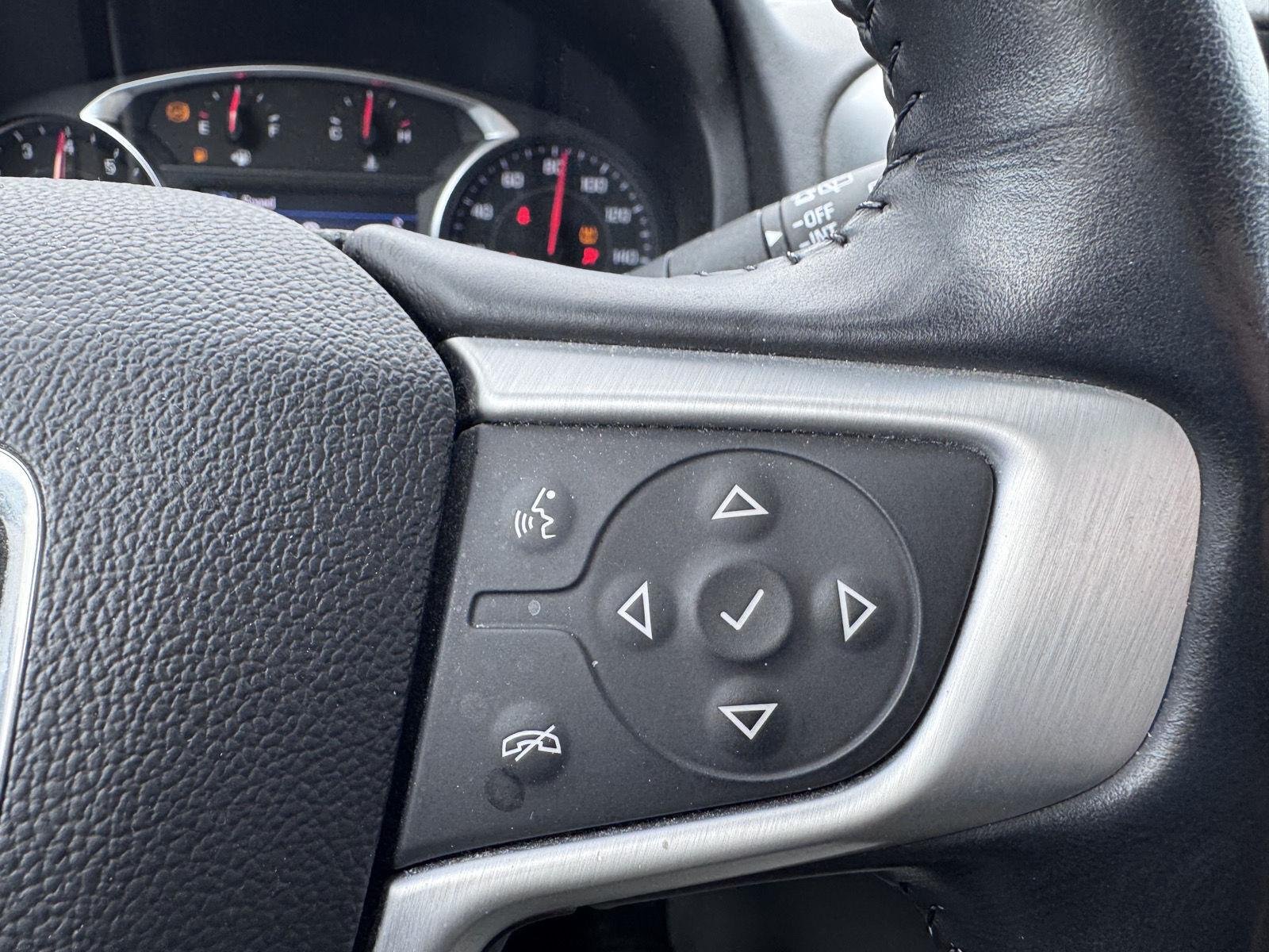 Used 2019 Summit White GMC SLE image 15