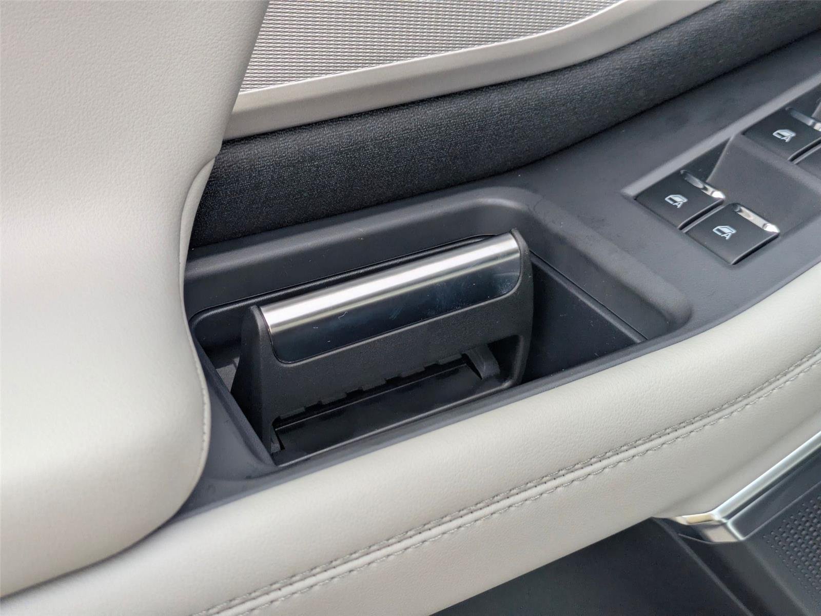 New 2026 Star White Metallic Tri-Coat Ford Active image 12