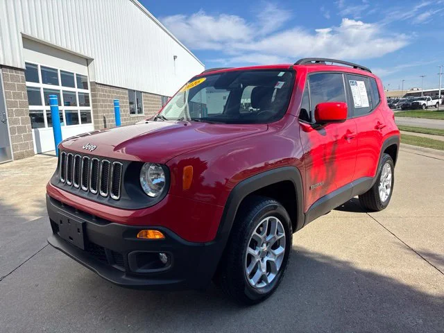 Used 2016 Colorado Red Jeep Latitude image 3