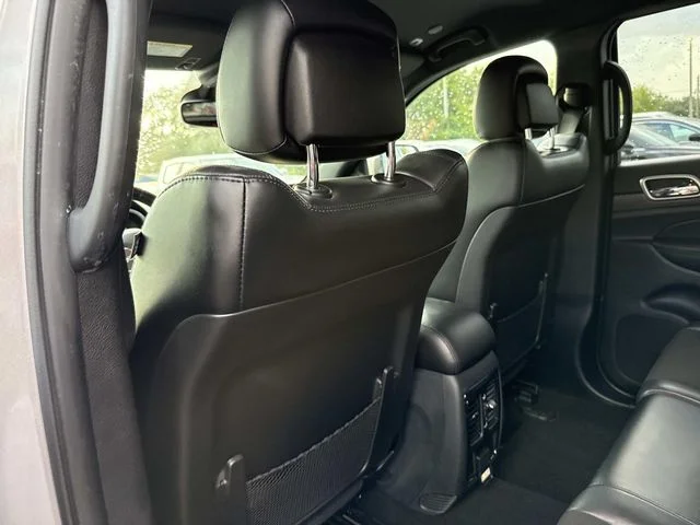 Used 2019 Silver Jeep Altitude image 13