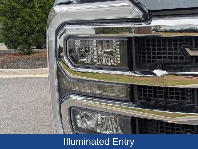 New 2026 Glacier Gray Metallic Tri-Coat Ford King Ranch image 43