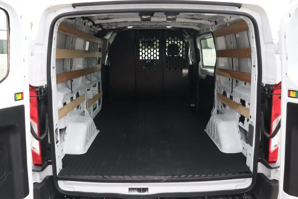Used 2025 Oxford White Ford Base image 22