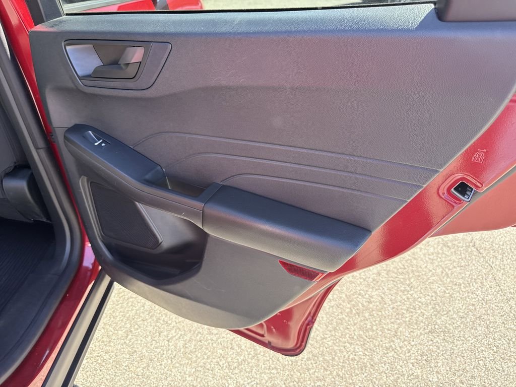Used 2022 Rapid Red Metallic Tinted Clearcoat Ford SE image 32