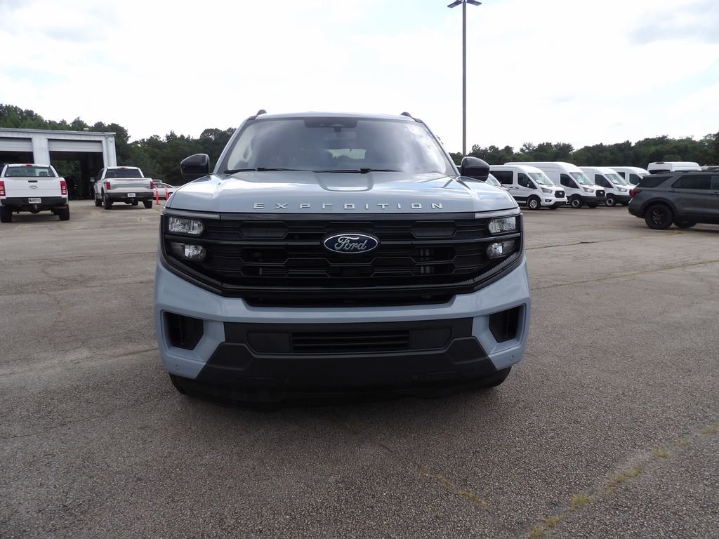 Used 2025 Gray Metallic Ford Active image 3