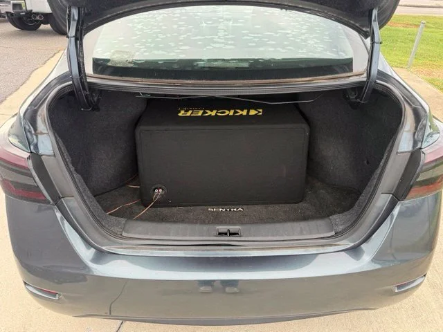 Used 2014 Blue Nissan SV image 9
