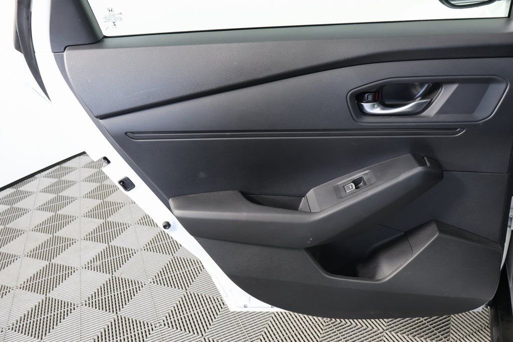 2025 Honda Accord LX - Photo 13