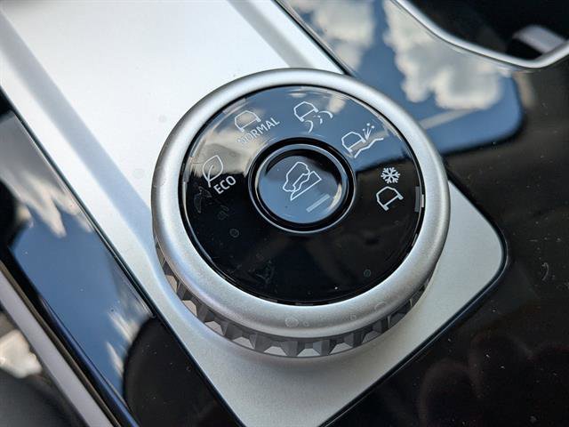 Used 2025 Black Diamond Mitsubishi SE image 54