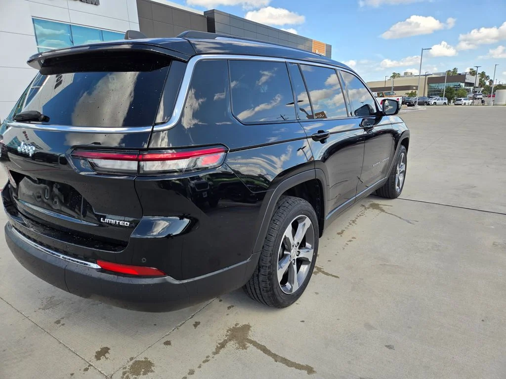 Used 2023 Black Jeep Limited image 3
