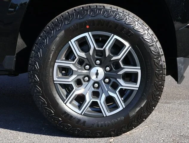 2026 Chevrolet Colorado Z71 - Photo 23