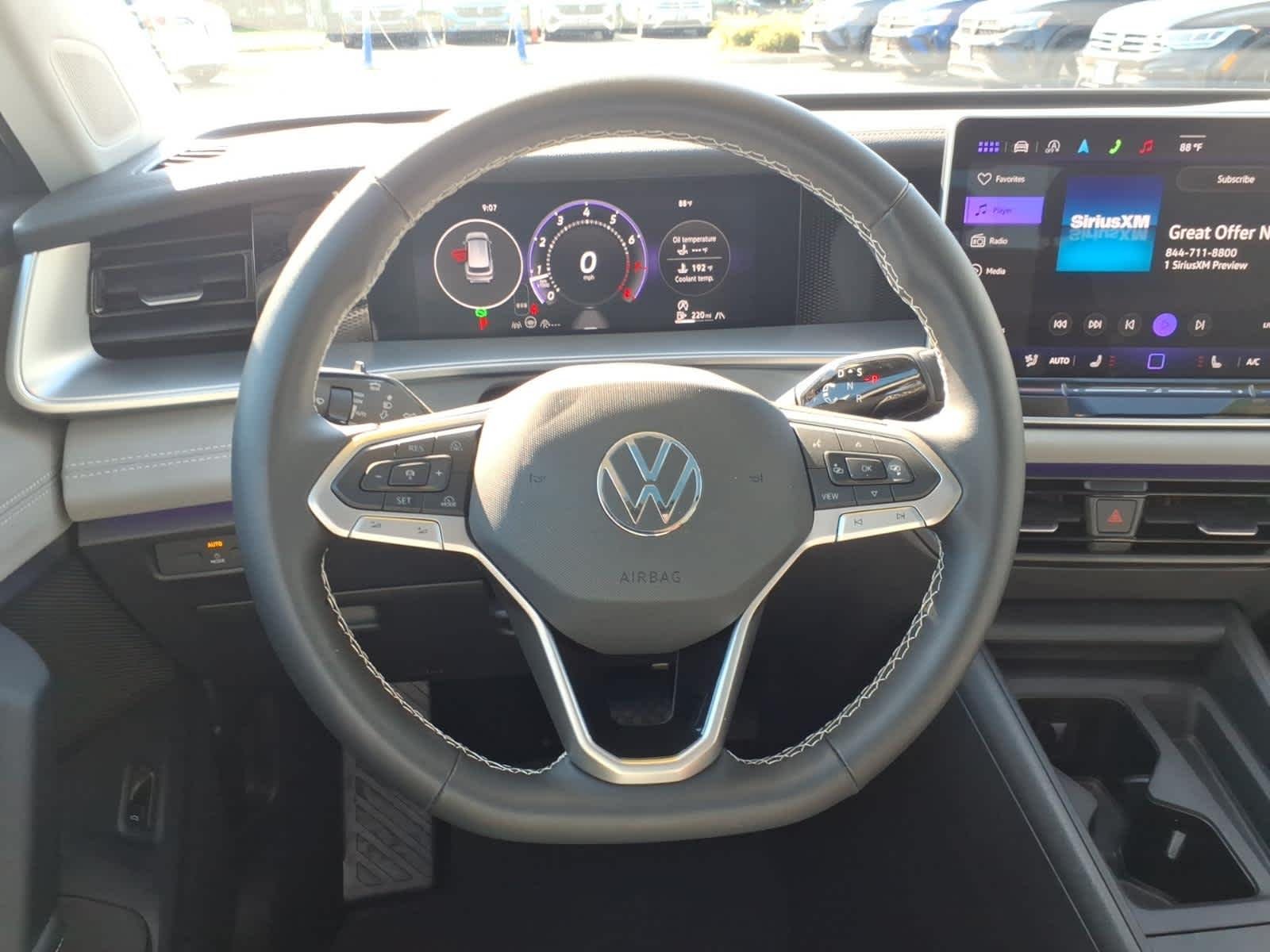 Certified Used 2025 Pyrite Silver Metallic Volkswagen SE image 14