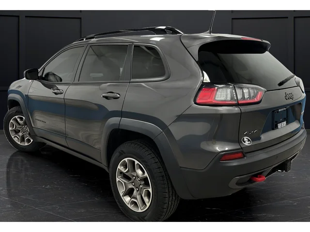 Used 2022 Granite Crystal Metallic Clearcoat Jeep Trailhawk image 5